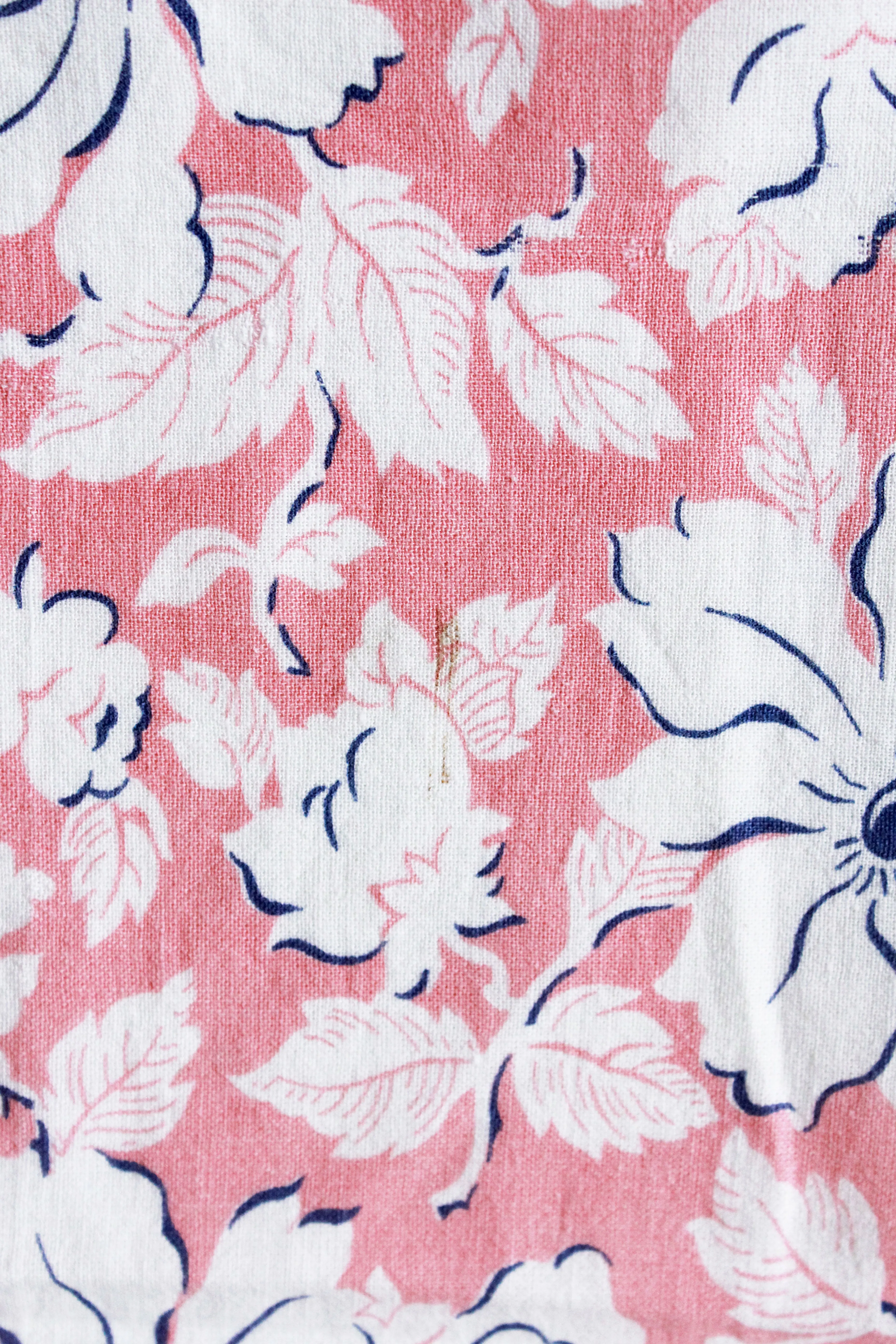 1940s Pink Feedsack With White Flowers, Vintage 1940s Fabric, Summer Floral Fabric, Pink/White/Blue