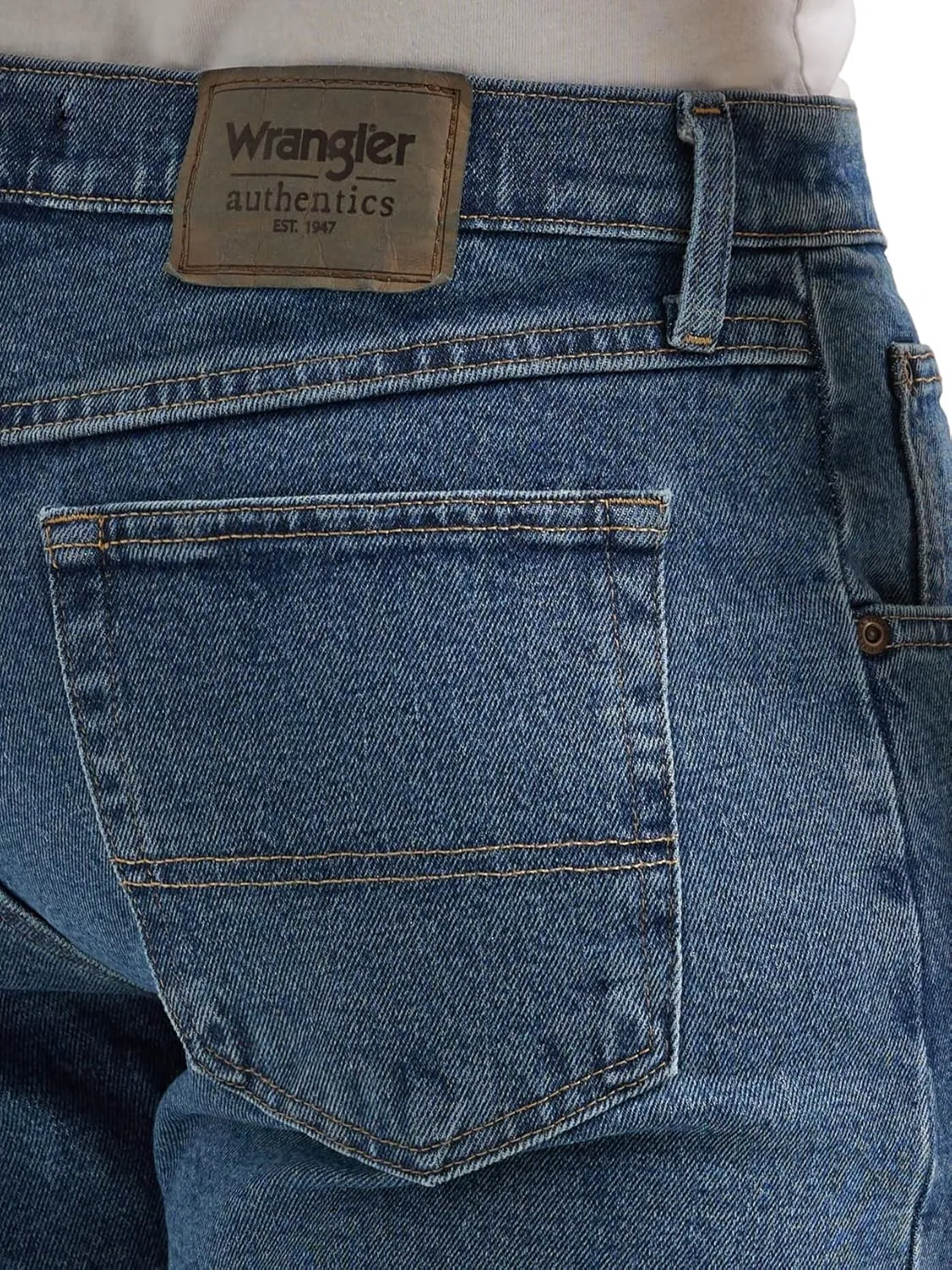 Wrangler Authentics Men's Classic 5-Pocket Relaxed Fit Flex Jean